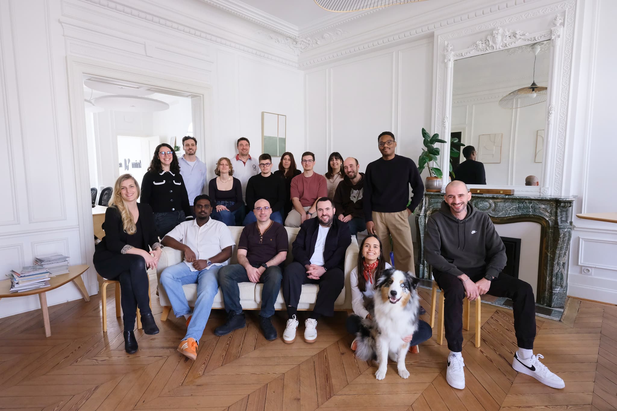 Photo d'équipe Mink dans les locaux