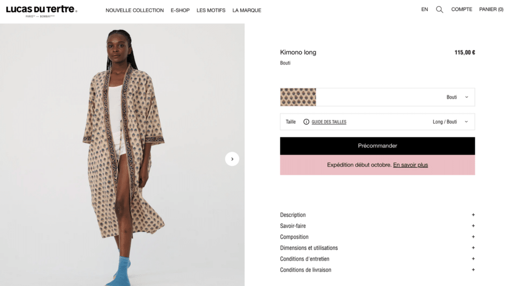 Capture d'écran d'une fiche produit Lucas du Tertre : kimono long à motif floral beige et bleu porté par un mannequin, prix 115 €, option de précommande